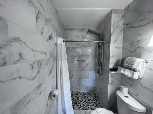 Deluxe Double Room with Two Double Beds room in Belle Aire Motel
