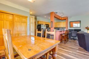 Cozy Condo with Views, 3 Mi to Winter Park Resort!