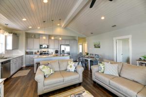 Resort Perks: Waterfront Rockport Home!