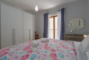 Apartments with WiFi Rovinj - 7144