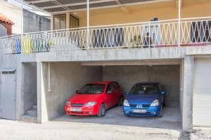 Apartments with a parking space Sumpetar, Omis - 950