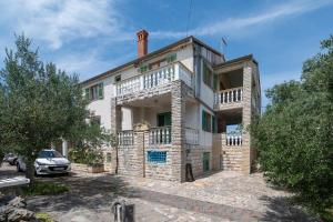 Triple Room Mrljane 327a