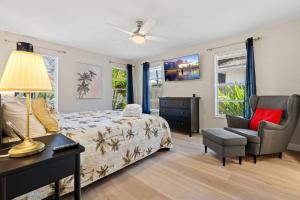 Boaters Bayshore Bungalow