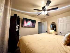 The Rustic @ Paseo de Encinal Drive