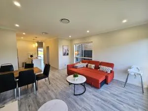 Bardia Quiet & Adorable Modern 5 Br House - Minto