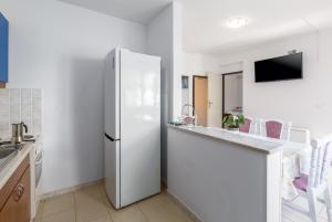 Apartments with parking space Tar, Porec - 6948