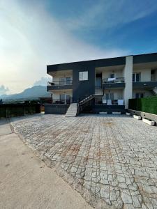 Family friendly house with a swimming pool Kastel Sucurac, Kastela - 21570 