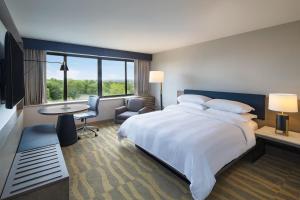 King or Double Room room in Portland Sheraton at Sable Oaks