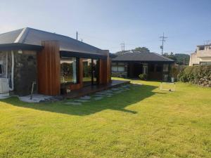 Jeju Sorakddele entire house