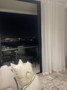 Ellipse Waterfall luxurious unit