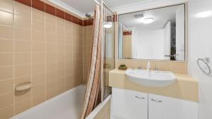 Beachside Unit With Air Con