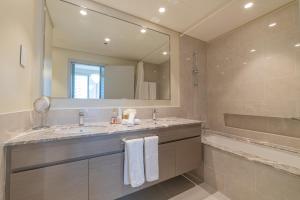 FIRST CLASS 2BR with full DUBAI BOULEVARD view