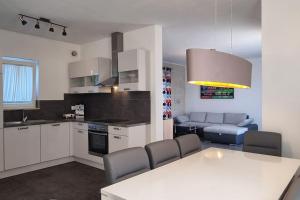 *NEW* Casa Fila *NEW*