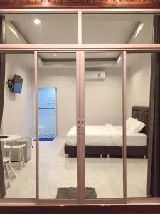 Baan Chom Lay - Kum Sung