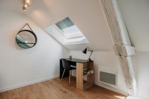 Maisons d'hotes Coeur de ville #H2- Central & Cosy - Logement partage - Chambre privee : photos des chambres