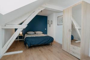 Maisons d'hotes Coeur de ville #H2- Central & Cosy - Logement partage - Chambre privee : photos des chambres