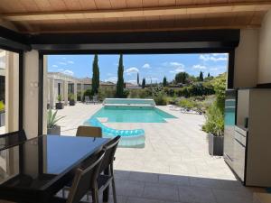 Villa ARTOS - piscine - 300 m2