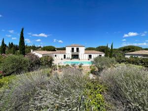 Villa ARTOS - piscine - 300 m2