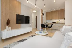 Mennica Residence Deluxe City Center by Renters Prestige