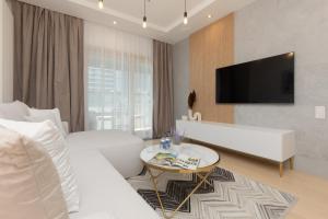 Mennica Residence Deluxe City Center by Renters Prestige