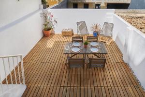 Modern flat with double patio right next to Estrela Gardens