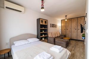 Sea View Central Apartment