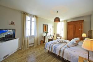 Hotels Logis Hotel La Chaize : photos des chambres