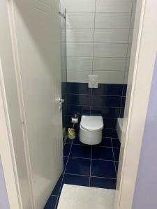 AMMEN Rooms