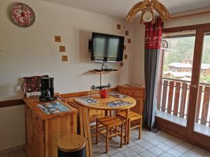Appartement cosy proche télécabine avec parking, 4-6 personnes - FR-1-573-67