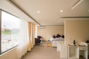 Hotel Black Diamond - Transit Point Inside Airport