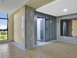 212 Elegant, renovated, confortable Playa Paraiso