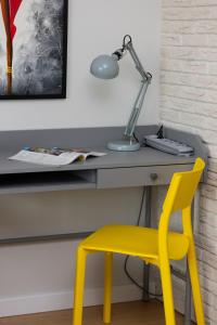 Trendy Apartment with AC and Parking in Warsaw by Noclegi Renters