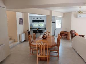 Villa Konstantinos with Heated Pool