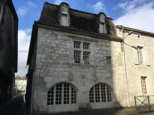 La Maison De La Tour Annex - Miramont-de-Guyenne