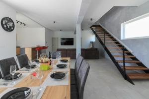 New modern villa Gogo with private pool near the beach and town of Pula by WiiBuk 