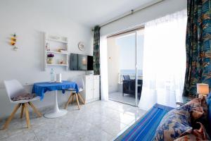 Ocean view apartment in front of Playa la Arena beach