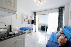 Ocean view apartment in front of Playa la Arena beach