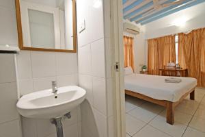 Villa Waves
