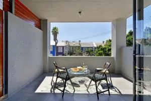 Modern 2-Bed Green Point Haven Stylish & Central - Грин-Поинт