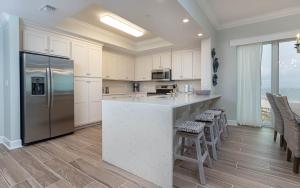 Phoenix Gulf Towers 704 condo