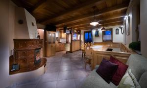 Holiday Home Mirt with HotTub & Sauna 
