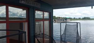 StagHorn floating river house