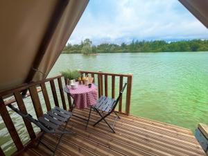 Villages vacances Les Etangs de la Bassee : photos des chambres