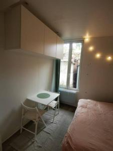 Appartements Cozy Studio*Near Paris*Ideal Couple : photos des chambres