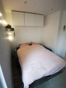 Appartements Cozy Studio*Near Paris*Ideal Couple : photos des chambres