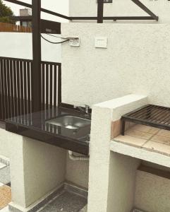 Moderno y único monoambiente con terraza en Complejo Pichincha