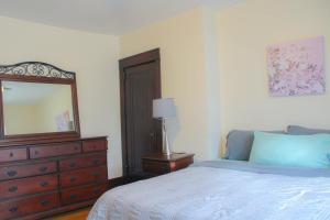 Comfy and Spacious 3 BR - Easy City Access