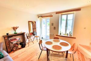 Maisons de vacances Nice nest with garden in the city center : photos des chambres