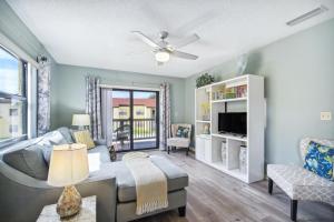 Cocoa Beach Vacation Rental - Walk to Pier!