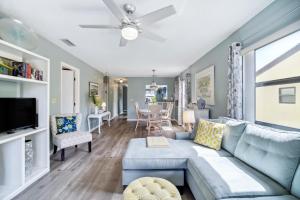 Cocoa Beach Vacation Rental - Walk to Pier!